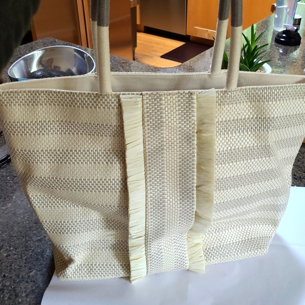 NWOT Stella & Dot Cream/Gray Raffia Tote
